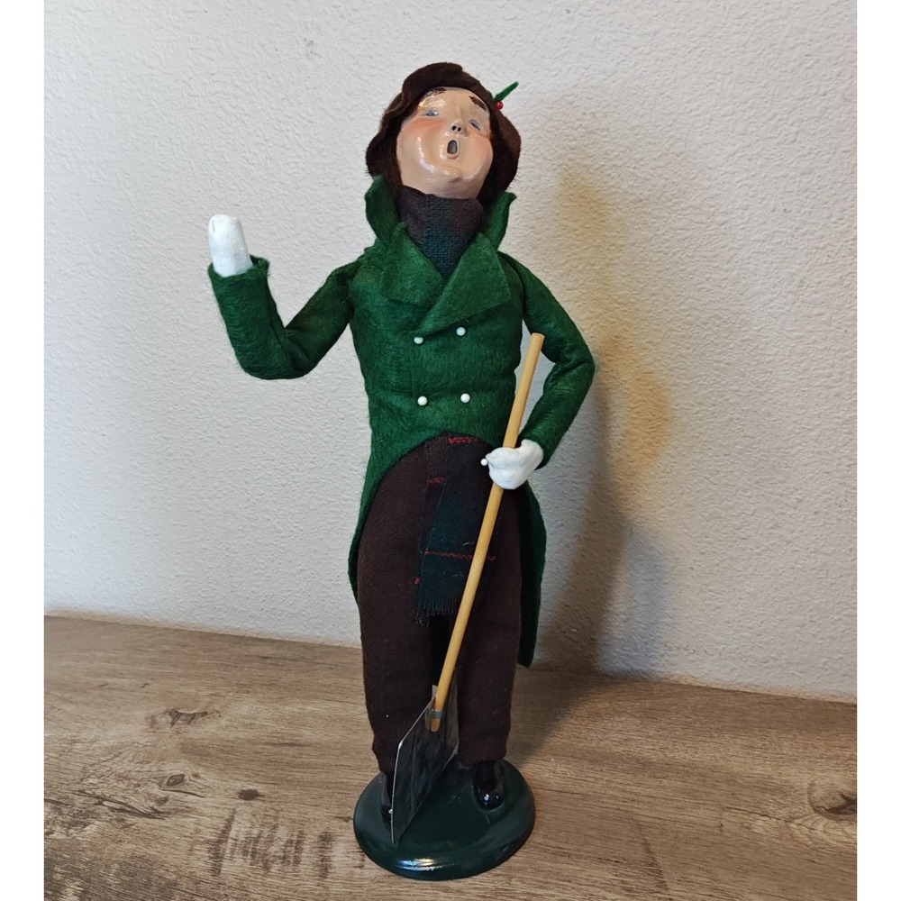 Byers Choice Caroler Man with Shovel 1996 Green Tailcoat Figurine 13.5" Vintage